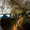 Экспонаты музея в пещере